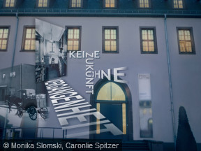 Simulation der Fassadeninszenierung "No future without history / Keine Zukunft ohne Vergangenheit"
